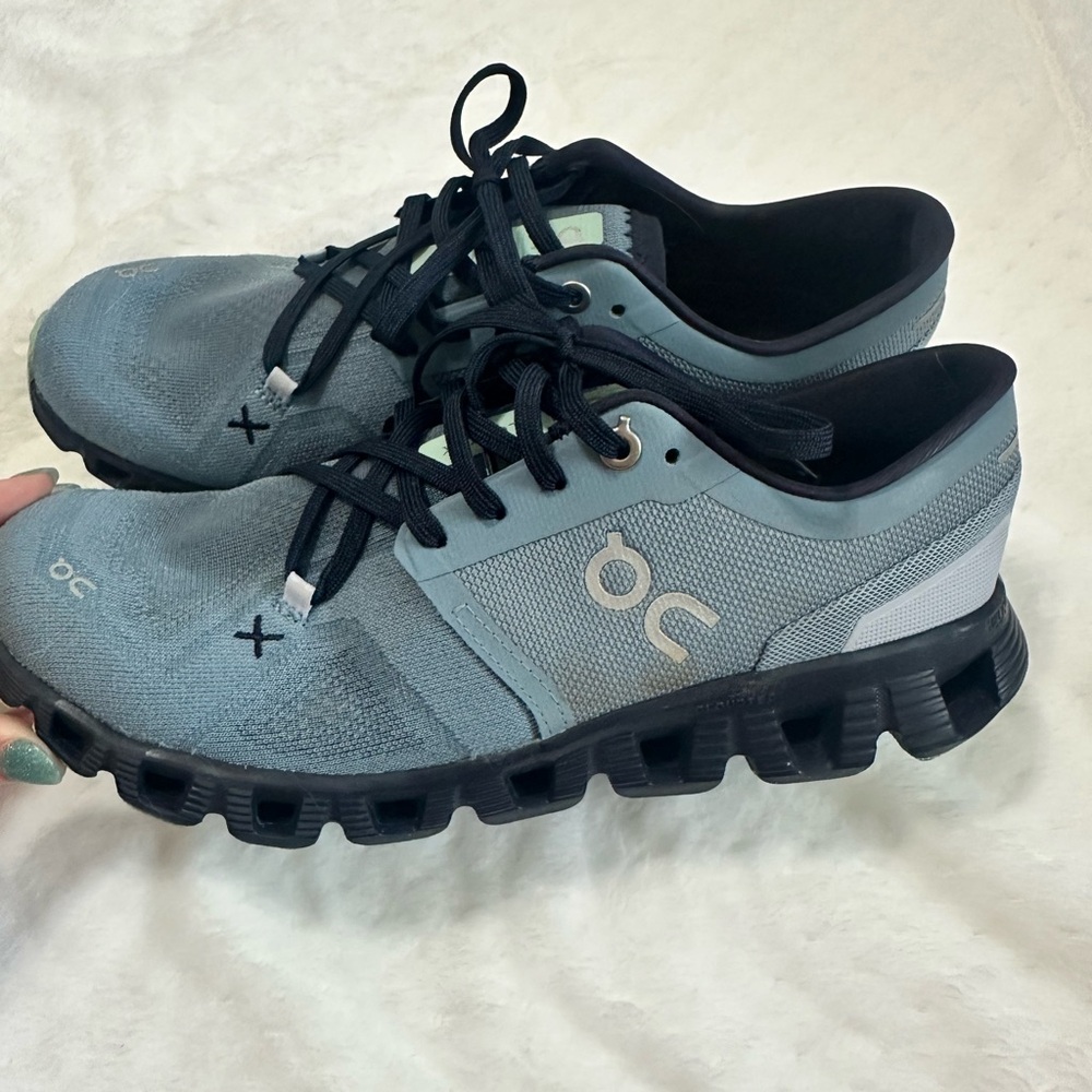 On Running Cloud X3 Running Shoes